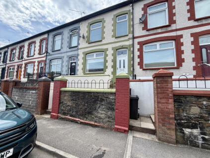 Queens Terrace, Troedyrhiw, Merthyr Tydfil, CF48 4ER