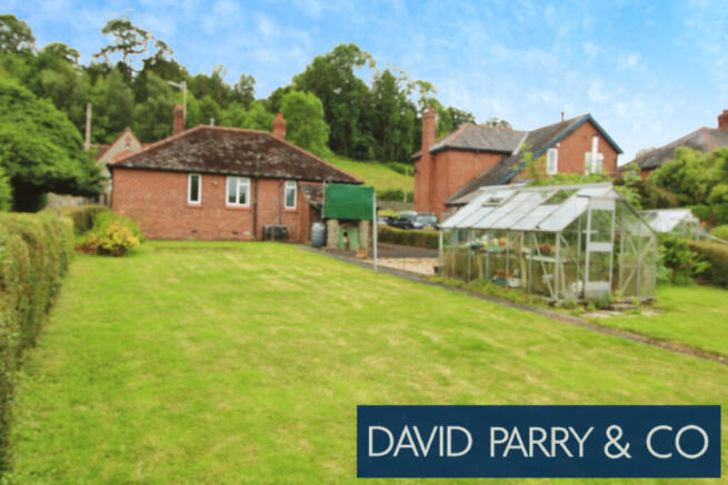 3 bedroom detached bungalow