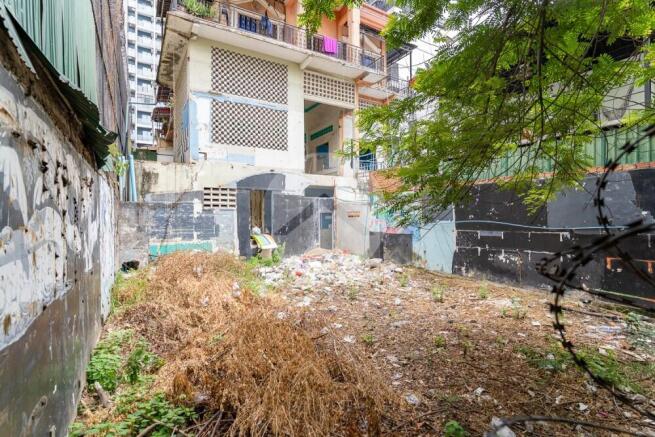 102 Sqm Commercial  Land For Sale - BKK1, Phnom Penh