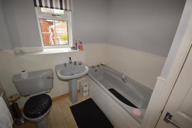 Main bathroom