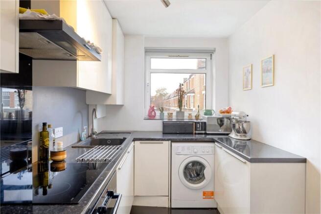 Stonhouse Street, London, SW4 photo 4