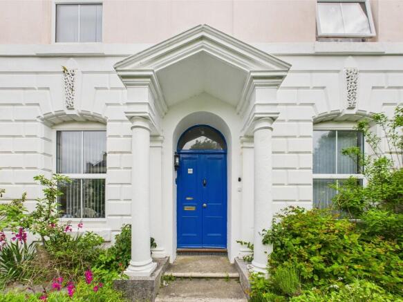 CAM03974G0-PR0136...