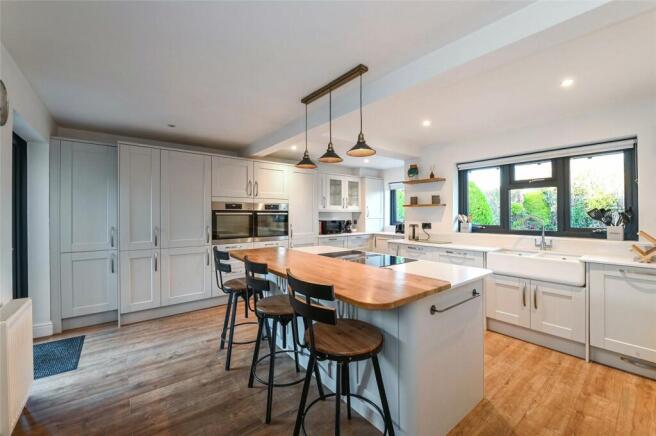 Kitchen/Breakfast Rm