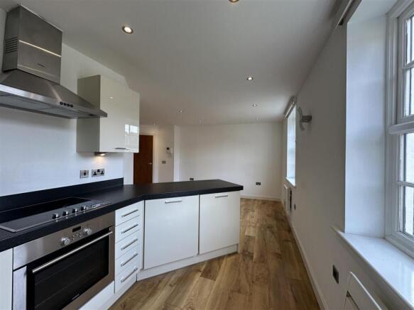 1 bed Flat for sale Image 5