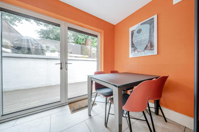 4 bed Semi-Detached for sale Image 12
