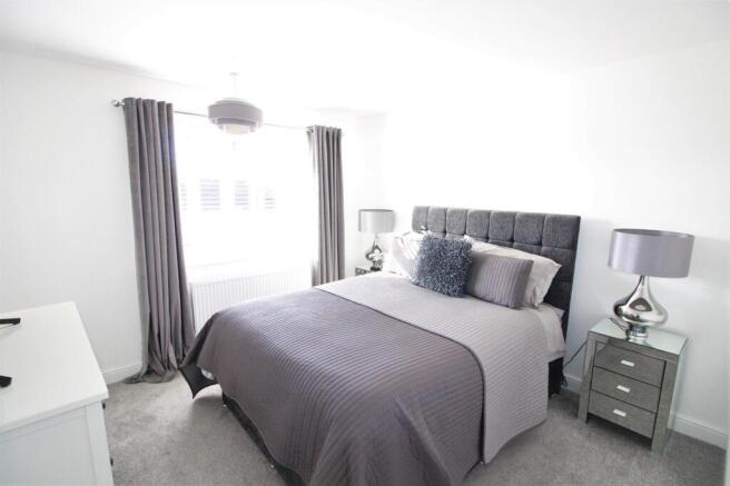 53 Grosvenor Rd-Bed2.JPG
