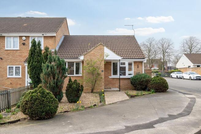 260323 - 8 Hindburn Close, Bedford - 02