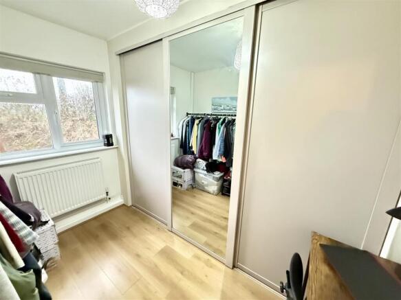 BEDROOM 2