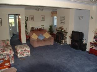 Lounge 1