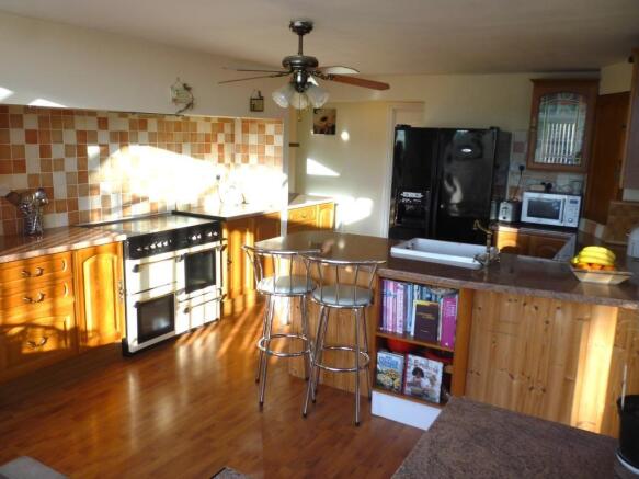 Breakfasting Kitchen