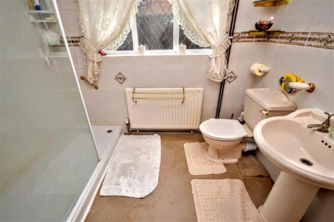 SHOWER ROOM