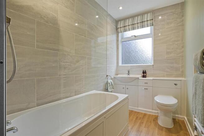 2 bed House for sale Image 7