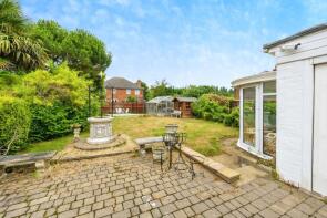 11, Ampthill Road, Flitwick MK45 1AZ