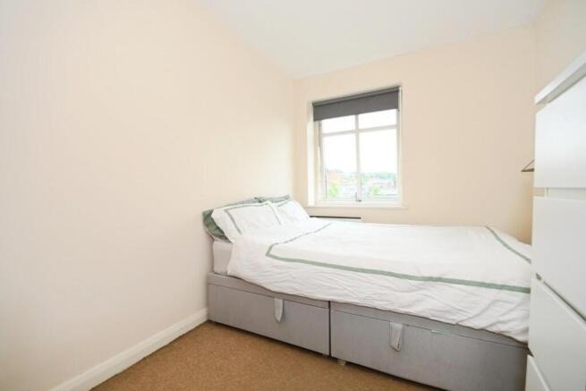 2 bed Apartment to rent Image 9