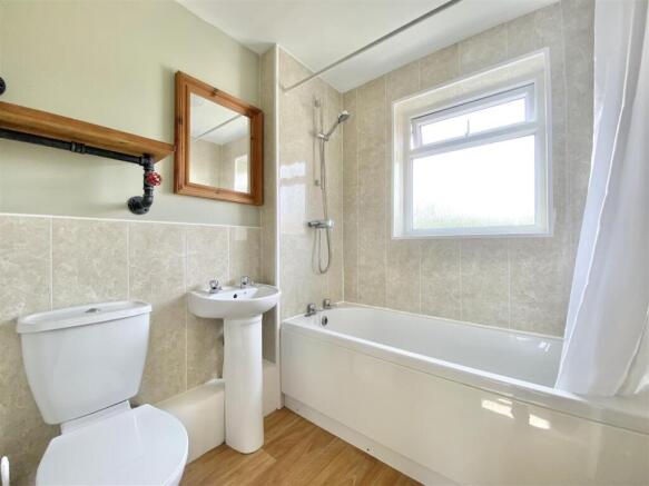 3 bed Detached for sale Image 10