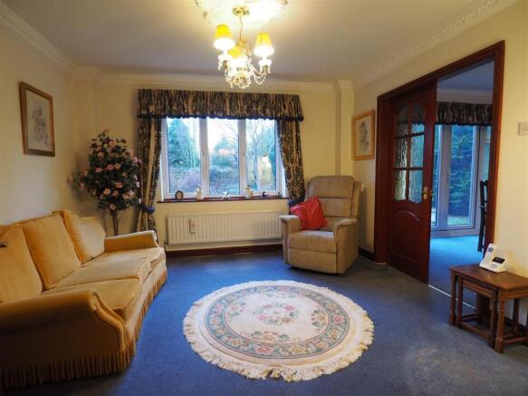 Family Room/ Sitting Room 435