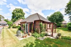 7, Bowling Court, Henley-on-thames RG9 2LE