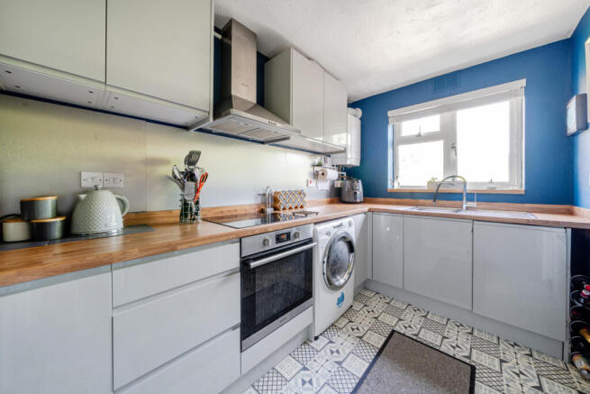 Lindsey Road, Denham, Buckinghamshire photo 3