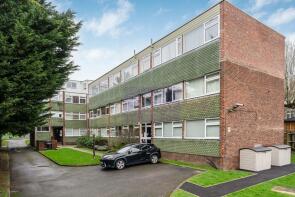 Flat 2, Valley Court, Cavendish Avenue, Woodford Green IG8 9DB