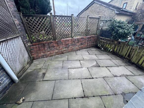 2 bed Terraced to rent Image 10