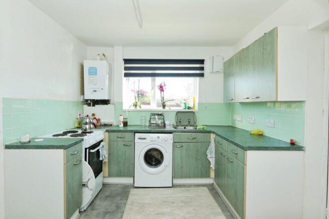 3 bed Semi-Detached for sale Image 8