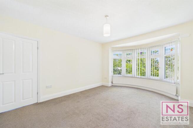 3 bed Semi-Detached for sale Image 7