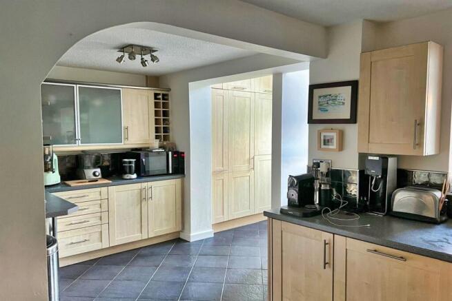 Kitchen c
