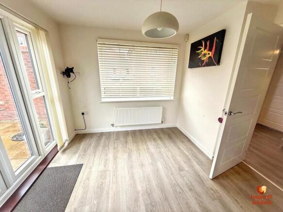 Stratford Place , Bourne photo 4