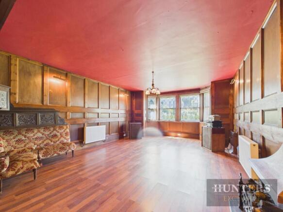 8 bed Detached for sale Image 4