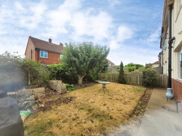 2 bed Semi-Detached for sale Image 12