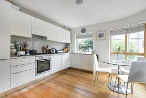 Flat 6, 90, St Johns Hill, London SW11 1SH