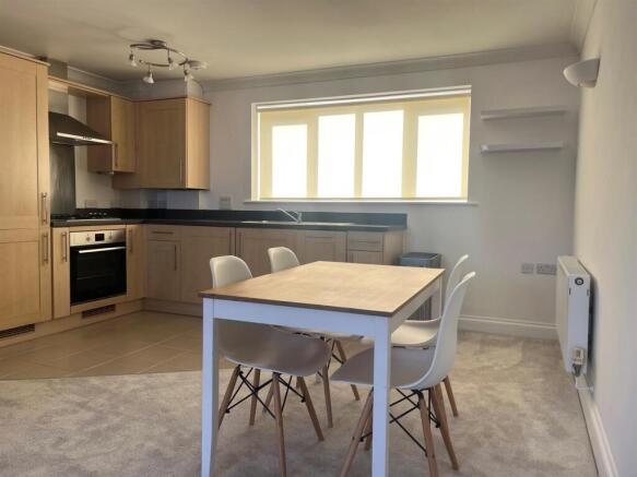 Kitchen area.jpg