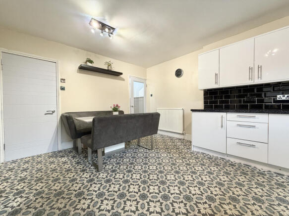 4 bed Terraced for sale Image 7