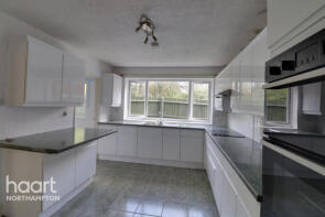 10, Stratford Drive, Northampton NN4 6JT
