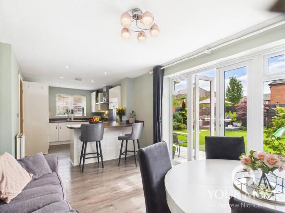 Kitchen/Diner/Family