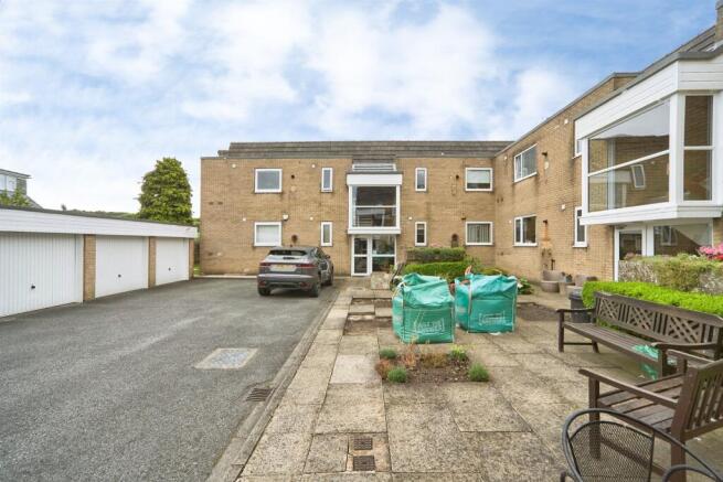 2 bed Ground Flat for sale Image 11