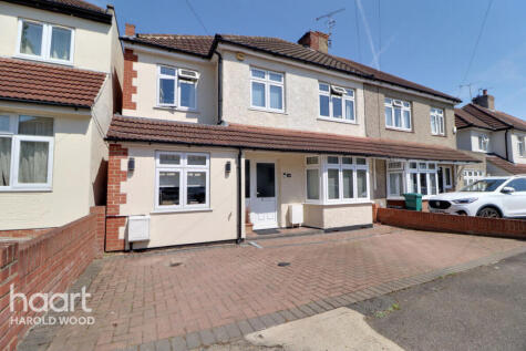 Woodstock Avenue, Romford