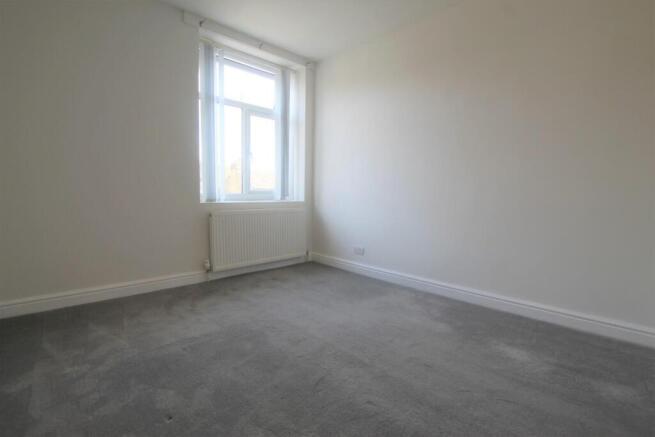 2 bed Terraced to rent Image 8