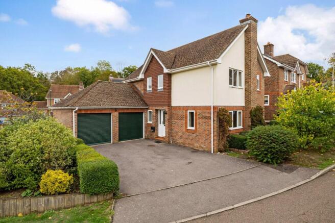 4-bed detached on Foxholes, Rudgwick, Horsham, West Sussex, RH12, £575,000