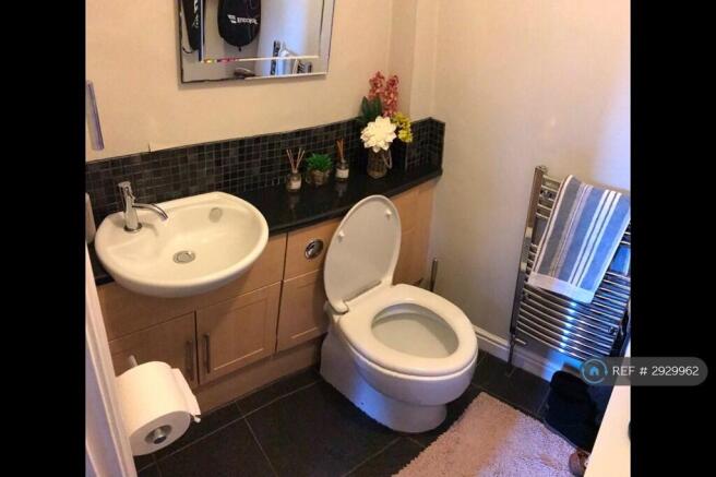 5 bed Detached to rent Image 9