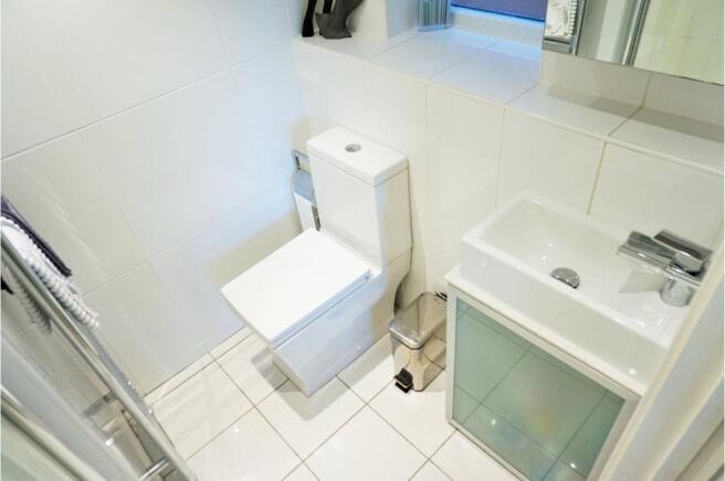 Master En-suite