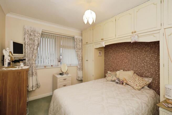 2 bed Retirement Property for sale Image 6