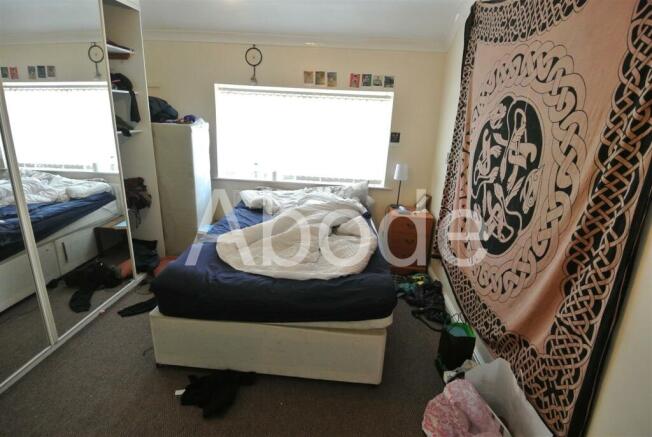 3 bed House to rent Image 9
