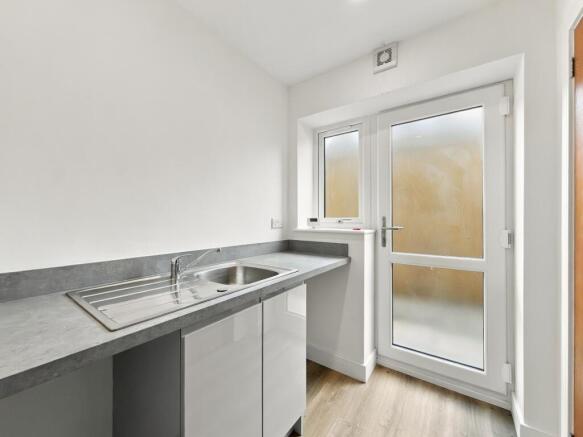 Celynen Close, Newbridge, Caerphilly County Borough photo 4