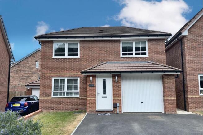 4-bed detached on Palace Lane, Chesterfield, S43, £340,000