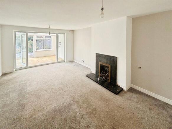 3 bed Bungalow for sale Image 4