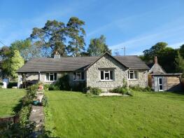 Lea Grove, Wood Lane, Salisbury SP3 6PX