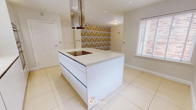 4 bed Detached for sale Image 6