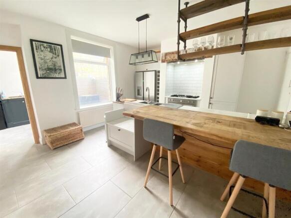 2 bed Terraced for sale Image 8