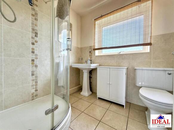 4 bed Semi-Detached for sale Image 6
